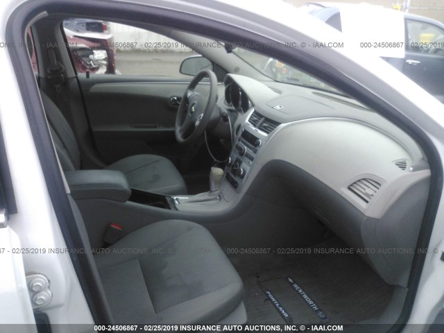 1G1ZC5E03CF121278 - 2012 CHEVROLET MALIBU 1LT 白色 照片 5