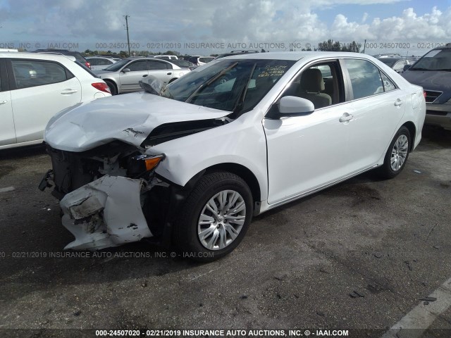 4T1BF1FK1CU198988 - 2012 TOYOTA CAMRY SE/LE/XLE 白色 照片 2
