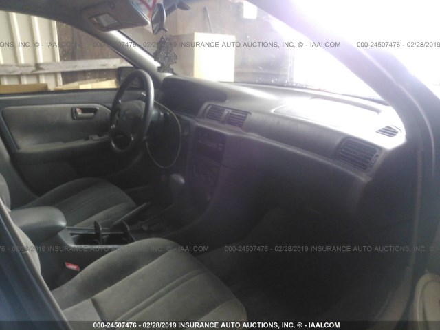 4T1BG22K6WU856169 - 1998 TOYOTA CAMRY CE/LE/XLE 绿色 照片 5