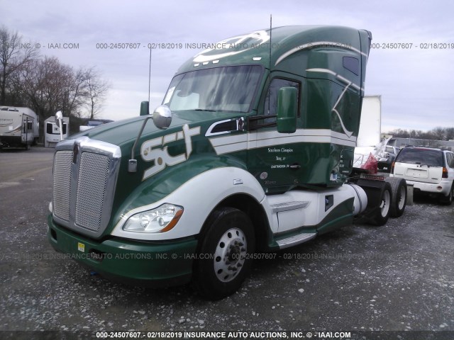 1XKYD49X7HJ151877 - 2017 KENWORTH CONSTRUCTION T680 GREEN photo 2