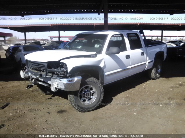 1GTGK13U12F137364 - 2002 GMC SIERRA K1500 HEAVY DUTY WHITE photo 2