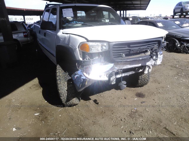 1GTGK13U12F137364 - 2002 GMC SIERRA K1500 HEAVY DUTY WHITE photo 6