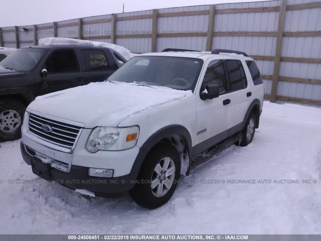 1FMEU73E46UA80877 - 2006 FORD EXPLORER XLT WHITE photo 2