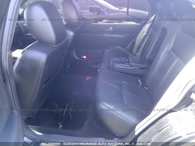 2LNBL8EV4BX756482 - 2011 LINCOLN TOWN CAR EXECUTIVE L BLACK photo 8
