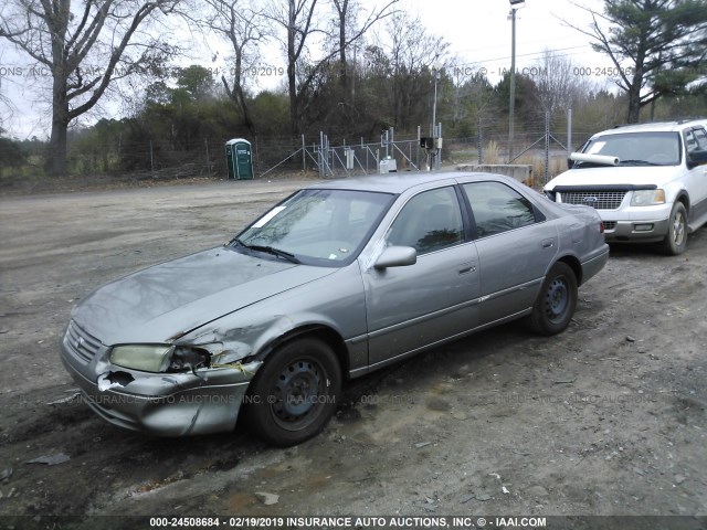 JT2BF28K5W0137445 - 1998 TOYOTA CAMRY LE/XLE TAN photo 2