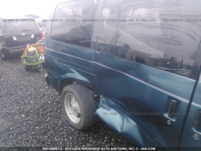 1GNDM19WXSB193355 - 1995 CHEVROLET ASTRO BLUE photo 6