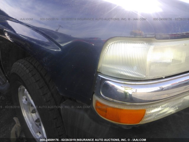 1GNEC16T53J160613 - 2003 CHEVROLET SUBURBAN C1500 BLUE photo 6