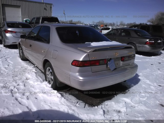4T1BG28K3WU204343 - 1998 TOYOTA CAMRY CE/LE/XLE 金色 照片 3