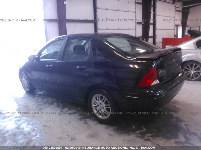 1FAFP3436YW165576 - 2000 FORD FOCUS SE/SE SPORT BLACK photo 3