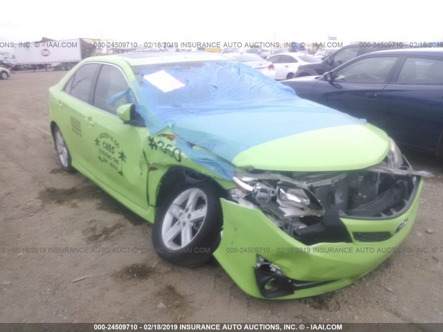 4T1BF1FKXCU067350 - 2012 TOYOTA CAMRY SE/LE/XLE 绿色 照片 1