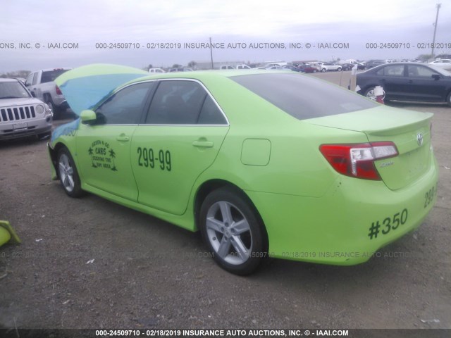 4T1BF1FKXCU067350 - 2012 TOYOTA CAMRY SE/LE/XLE 绿色 照片 3