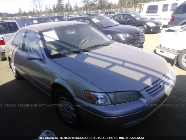 JT2BG22K9W0248814 - 1998 TOYOTA CAMRY CE/LE/XLE GOLD photo 1