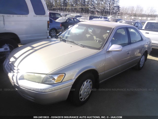 JT2BG22K9W0248814 - 1998 TOYOTA CAMRY CE/LE/XLE GOLD photo 2