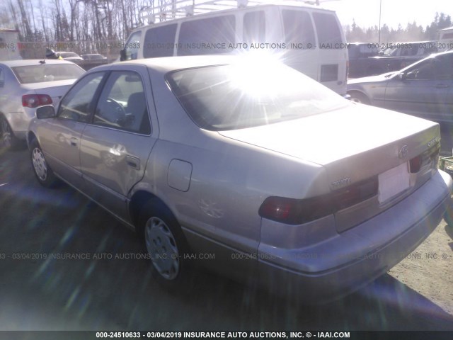 JT2BG22K9W0248814 - 1998 TOYOTA CAMRY CE/LE/XLE GOLD photo 3