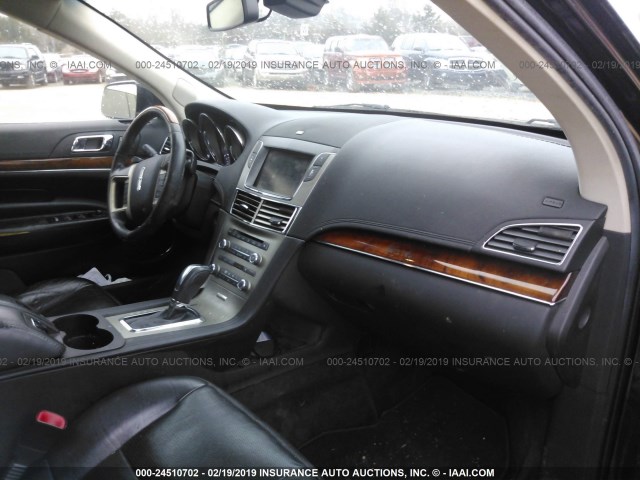 2LMHJ5FR3ABJ28168 - 2010 LINCOLN MKT BLACK photo 5