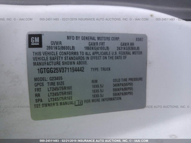 1GTGG25V371194442 - 2007 GMC SAVANA G2500 WHITE photo 9