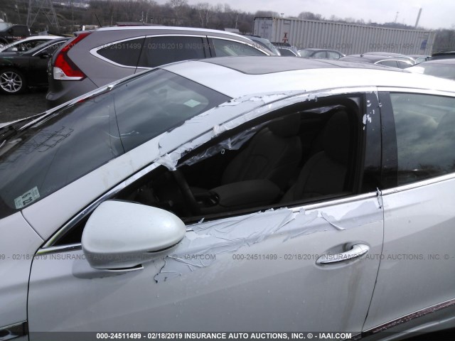 1G4ZP5SS4HU133276 - 2017 BUICK LACROSSE WHITE photo 6