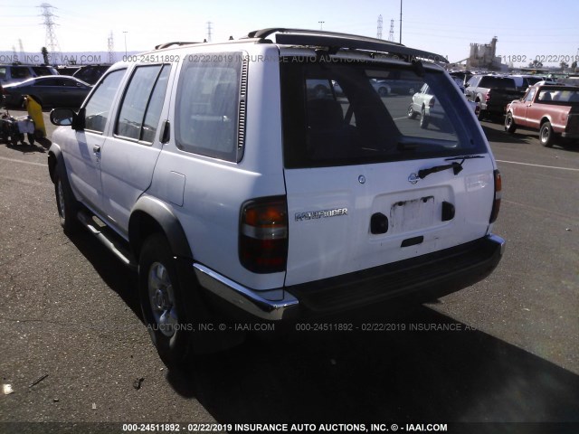 JN8AR05S5WW283767 - 1998 NISSAN PATHFINDER XE/LE WHITE photo 3