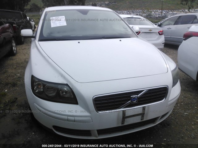 YV1MS390352100941 - 2005 VOLVO S40 2.4I WHITE photo 6