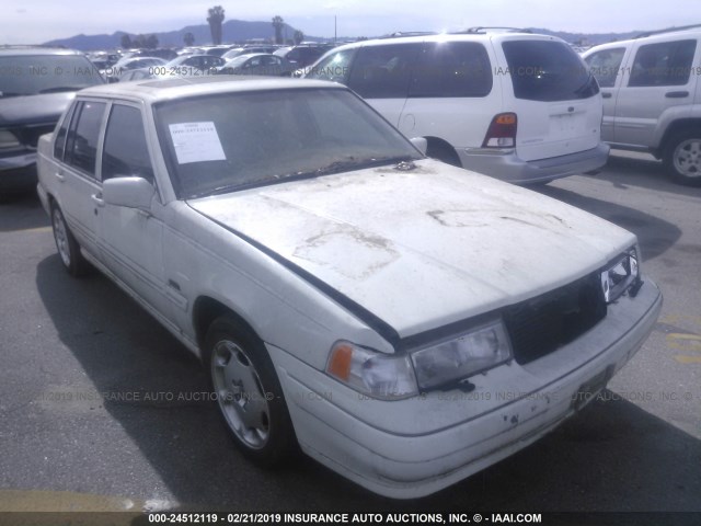 YV1KS9609W1131293 - 1998 VOLVO S90 WHITE photo 1