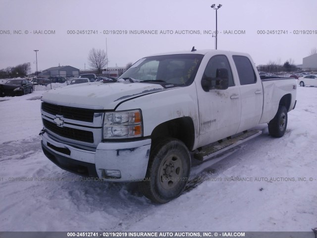 1GCHK336X8F203484 - 2008 CHEVROLET SILVERADO K3500 WHITE photo 2