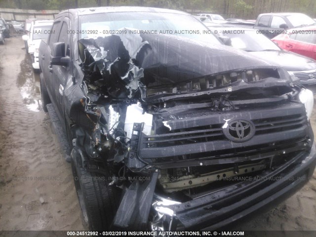 5TFGW5F14HX213739 - 2017 TOYOTA TUNDRA CREWMAX 1794/PLATINUM 黑色 照片 6