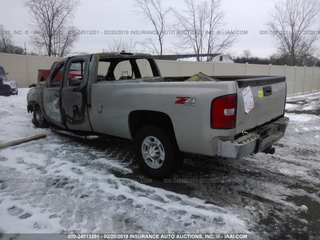 1GCHK29668E172984 - 2008 CHEVROLET SILVERADO K2500 HEAVY DUTY TAN photo 3