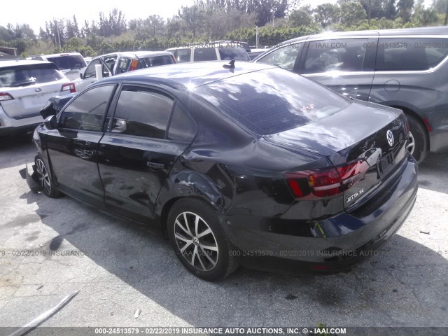 3VWD67AJ2GM414224 - 2016 VOLKSWAGEN JETTA SE BLACK photo 3