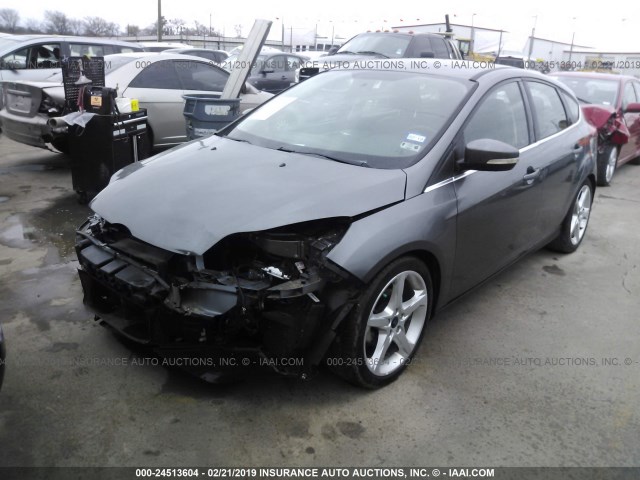 1FADP3N28EL229594 - 2014 FORD FOCUS TITANIUM GRAY photo 2