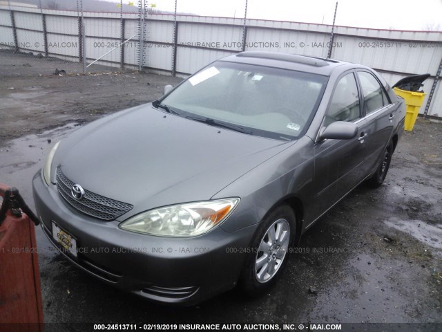 JTDBF32K520021081 - 2002 TOYOTA CAMRY LE/XLE/SE BEIGE photo 2