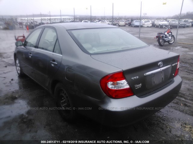 JTDBF32K520021081 - 2002 TOYOTA CAMRY LE/XLE/SE BEIGE photo 3