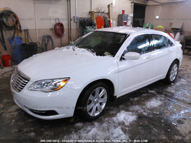 1C3CCBAB5DN669653 - 2013 CHRYSLER 200 LX WHITE photo 2