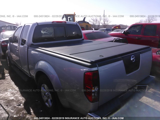 1N6AD0CU1CC413195 - 2012 NISSAN FRONTIER SV/PRO-4X SILVER photo 3