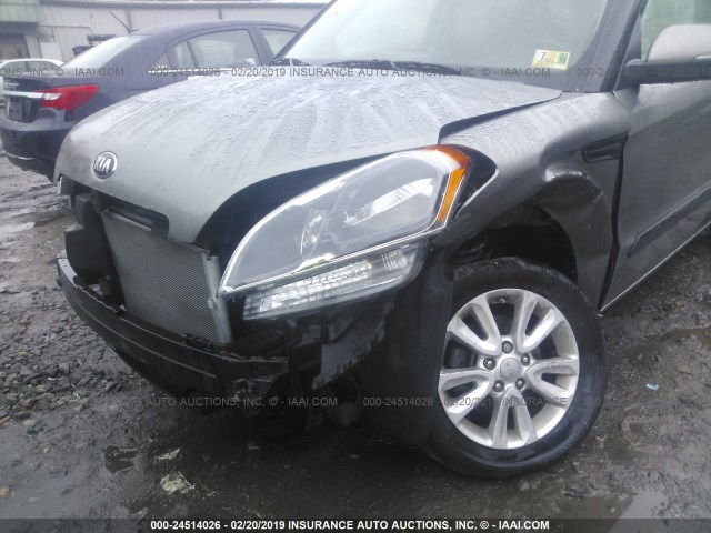 KNDJT2A68D7550487 - 2013 KIA SOUL +/!/SPORT GRAY photo 6