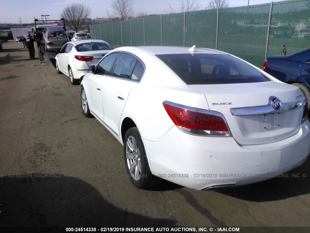 1G4GC5E34DF160998 - 2013 BUICK LACROSSE WHITE photo 3