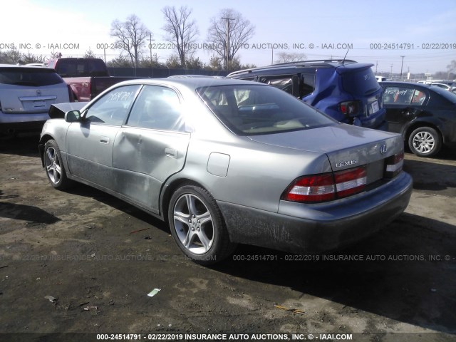 JT8BF28G1Y5084427 - 2000 LEXUS ES 300 GRAY photo 3