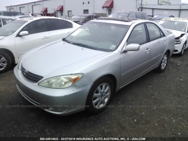 4T1BE32K94U895735 - 2004 TOYOTA CAMRY LE/XLE/SE SILVER photo 2