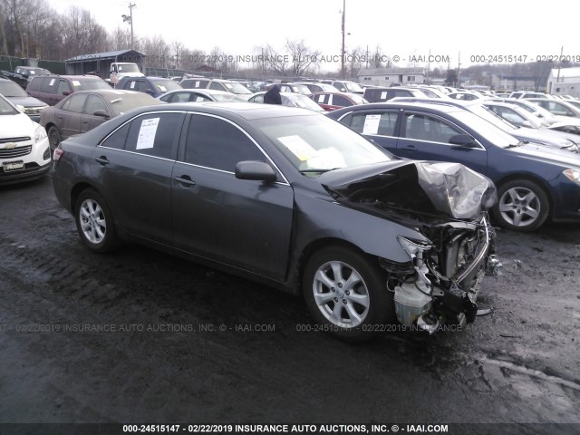 4T1BF3EK1BU627817 - 2011 TOYOTA CAMRY SE/LE/XLE GRAY photo 1