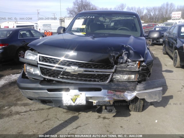 1GCEC19V26Z252032 - 2006 CHEVROLET SILVERADO C1500 BLACK photo 6