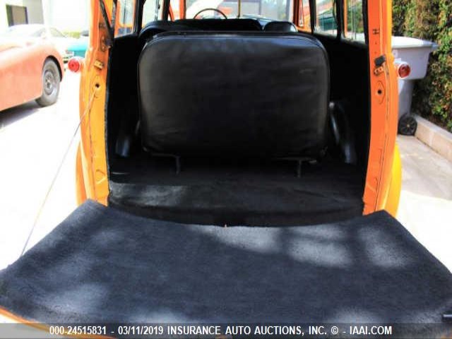 6JPA3555 - 1951 CHEVROLET SUBURBAN ORANGE photo 9