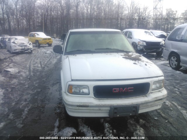 1GTCS1943VK506811 - 1997 GMC SONOMA WHITE photo 6