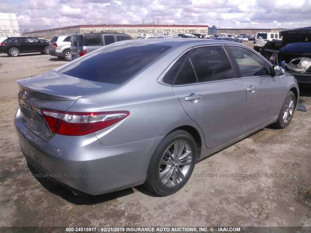 4T1BF1FK8FU945927 - 2015 TOYOTA CAMRY LE/XLE/SE/XSE 银色 照片 4