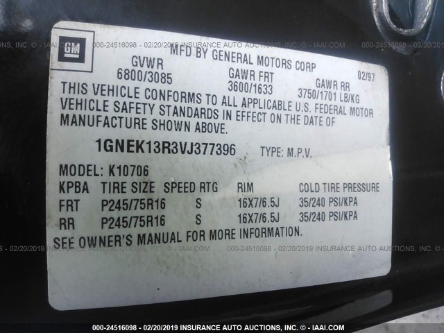 1GNEK13R3VJ377396 - 1997 CHEVROLET TAHOE K1500 BLACK photo 9