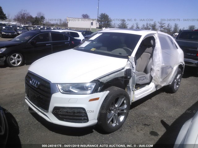 WA1ECCFSXJR001705 - 2018 AUDI Q3 PREMIUM WHITE photo 2