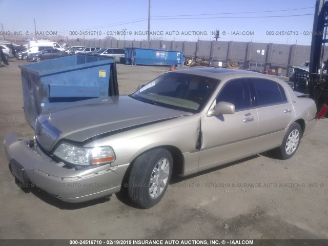 1LNHM82WX7Y613998 - 2007 LINCOLN TOWN CAR SIGNATURE LIMITED GOLD photo 2