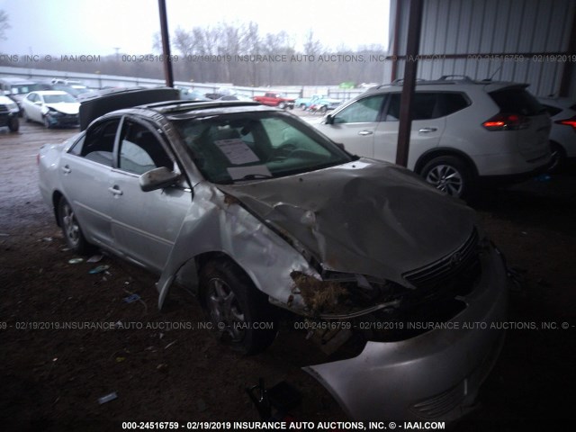 4T1BE32K06U655735 - 2006 TOYOTA CAMRY LE/XLE/SE SILVER photo 1