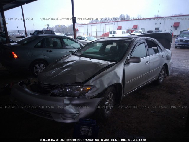 4T1BE32K06U655735 - 2006 TOYOTA CAMRY LE/XLE/SE SILVER photo 2