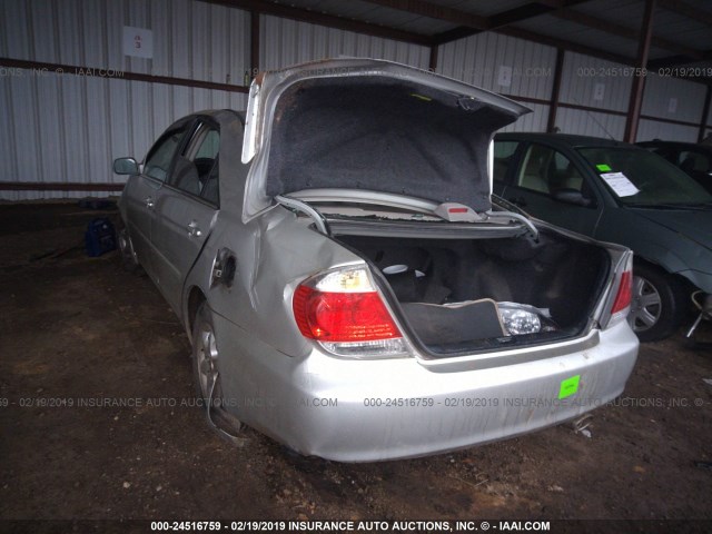 4T1BE32K06U655735 - 2006 TOYOTA CAMRY LE/XLE/SE SILVER photo 3
