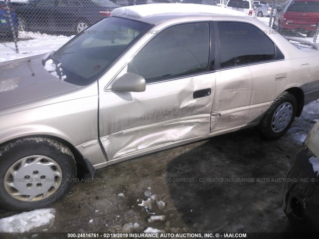4T1BG22K6WU292328 - 1998 TOYOTA CAMRY CE/LE/XLE 米色 照片 6
