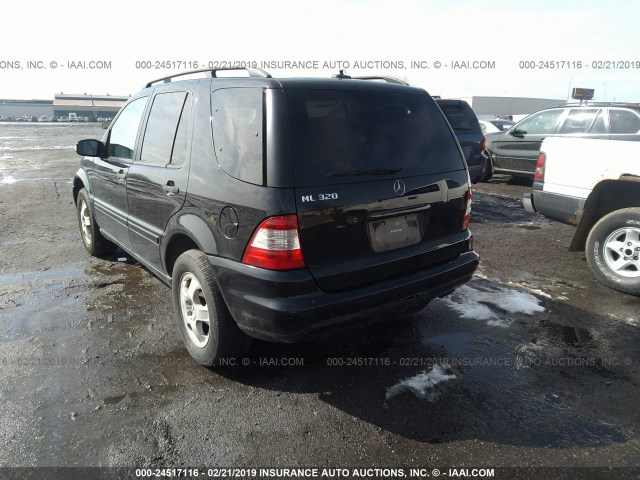 4JGAB54E12A348139 - 2002 MERCEDES-BENZ ML 320 BLACK photo 3